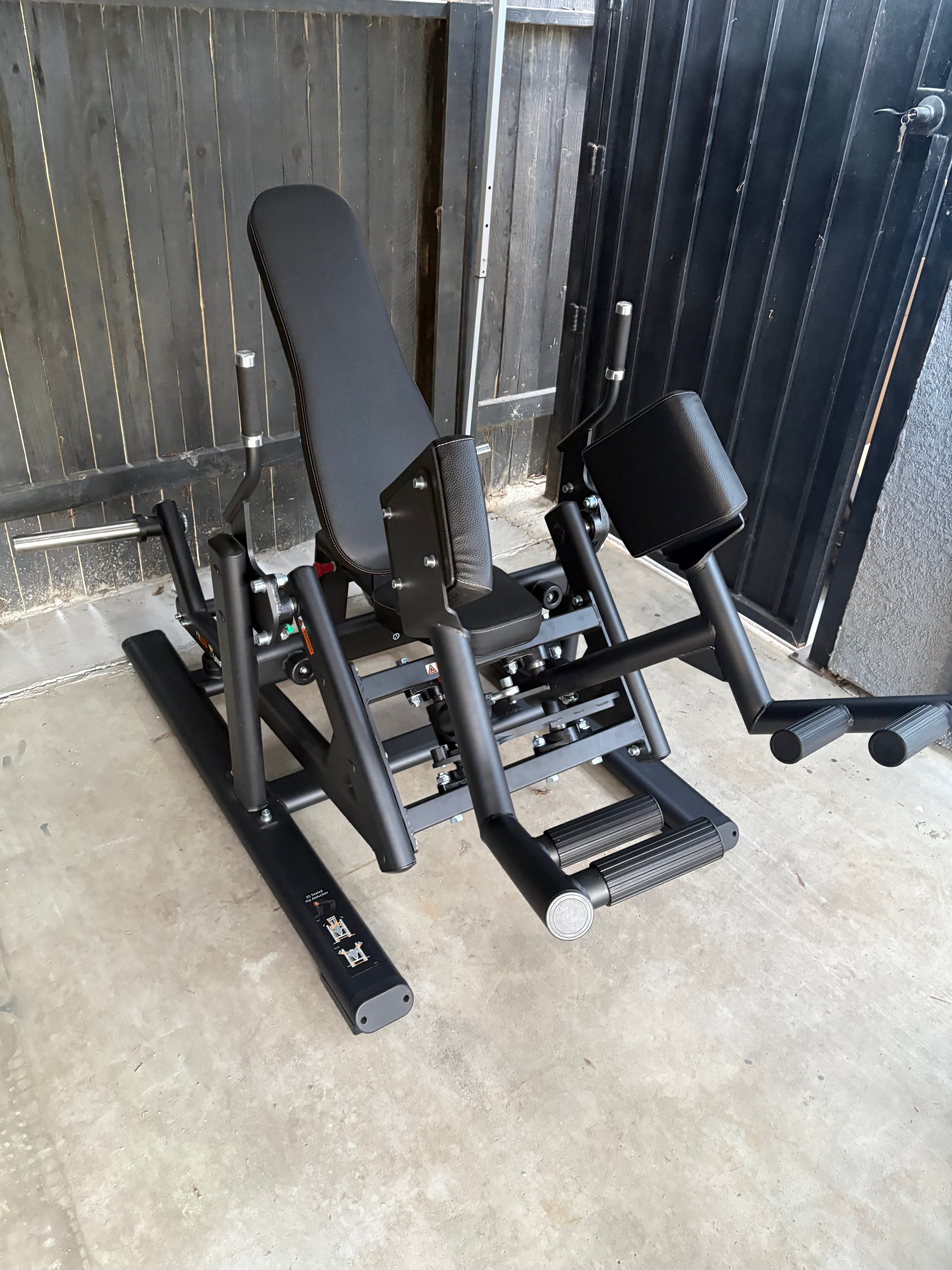 3D Seated Hip Abduction DSH062